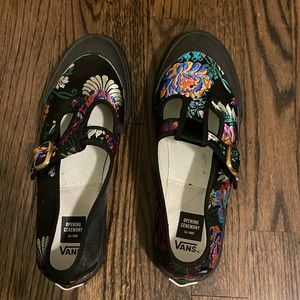 Vans x Opening Ceremony Style 93 Floral Satin women’s 8.5